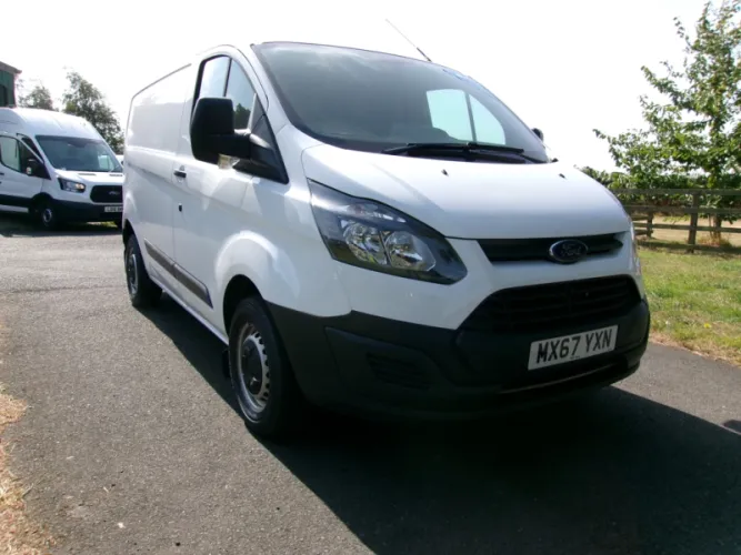 2017 FORD TRANSIT CUSTOM photo 1