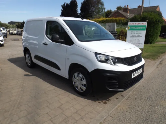 2024 PEUGEOT PARTNER photo 1