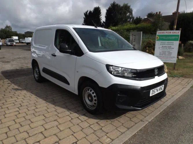 2024 VAUXHALL COMBO photo 1