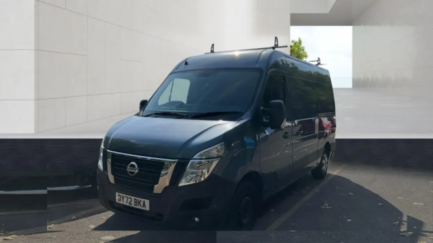 2022 NISSAN INTERSTAR photo 1