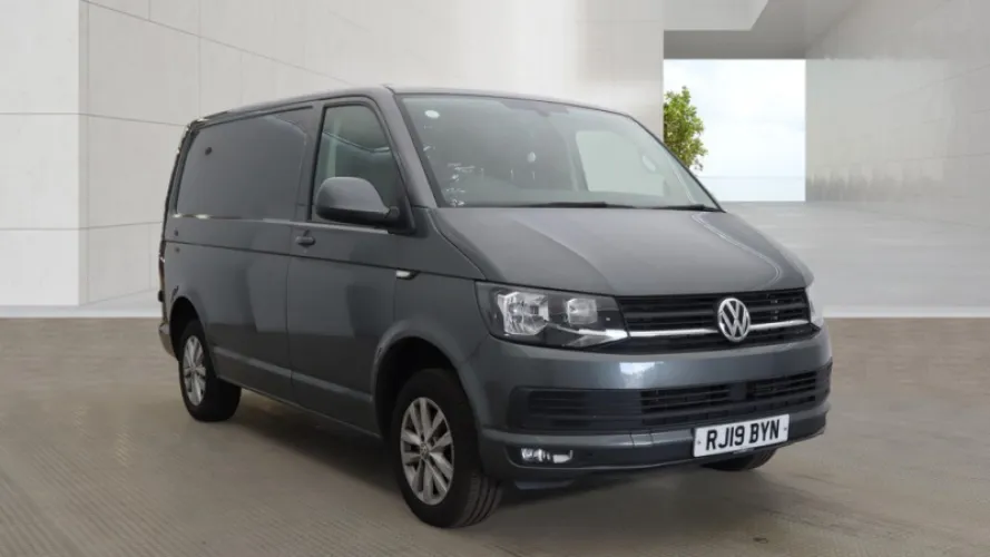 2019 VOLKSWAGEN TRANSPORTER photo 1
