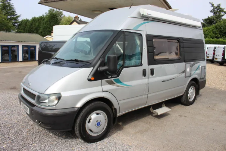 2004 Ford Transit photo 1