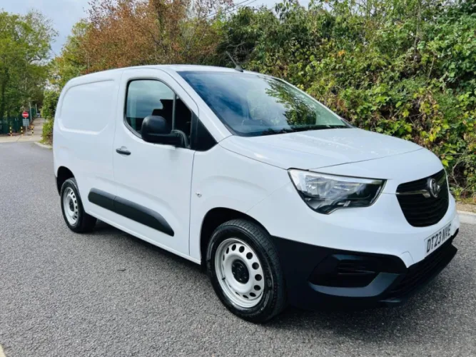 2023 VAUXHALL COMBO photo 1