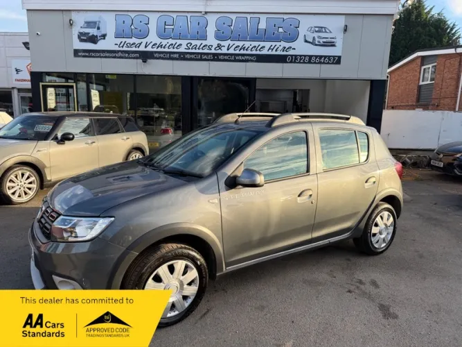 2026 2017 Dacia Sandero photo 1