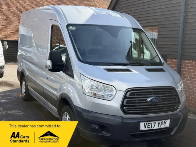 2017 Ford Transit photo 1
