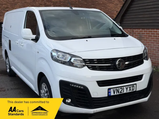 2021 Vauxhall Vivaro photo 1
