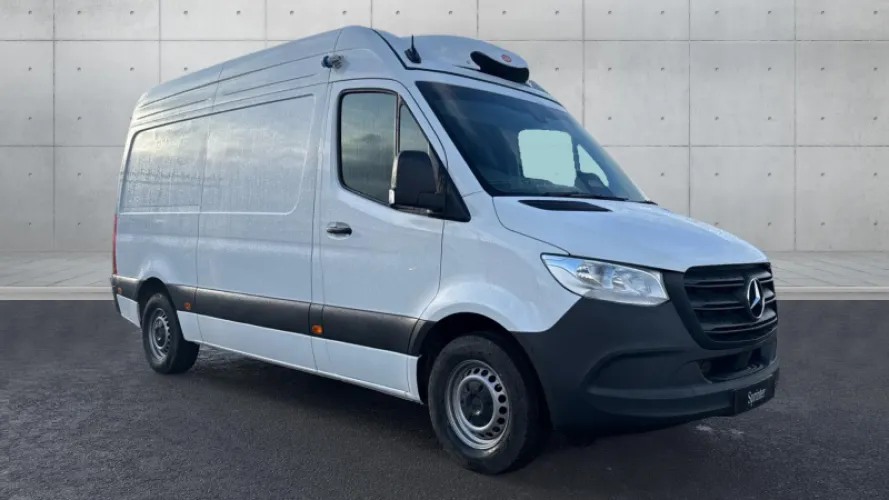 2026 Mercedes-Benz Sprinter photo 1