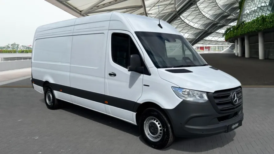 2026 Mercedes-Benz eSprinter photo 1