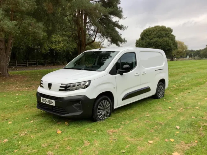 2024 PEUGEOT PARTNER photo 1