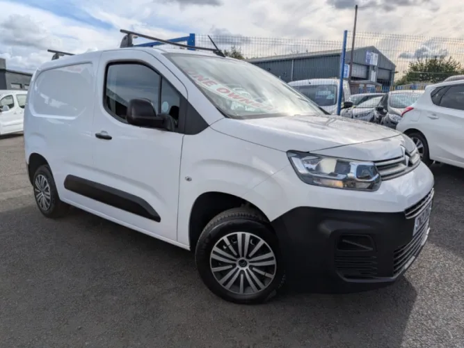 2021 CITROEN BERLINGO photo 1