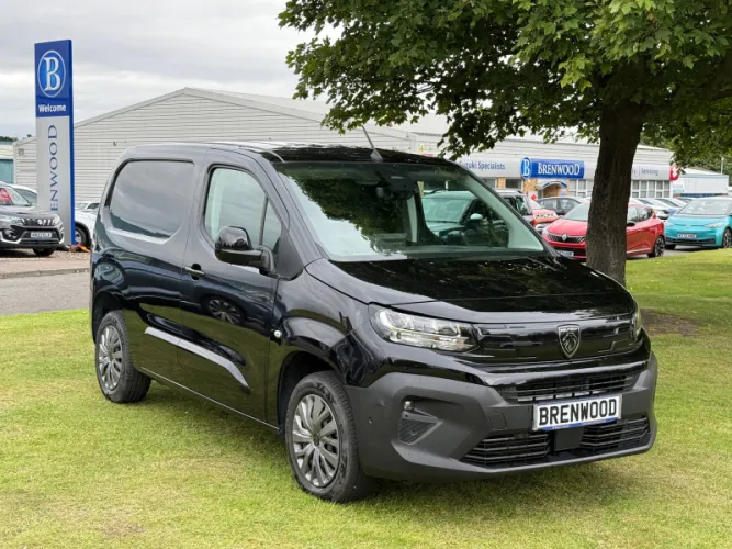 2025 Peugeot Partner photo 1