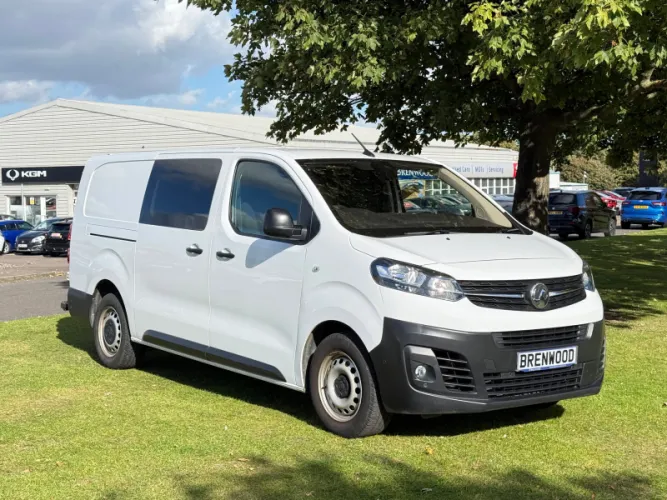 2022 Vauxhall Vivaro photo 1