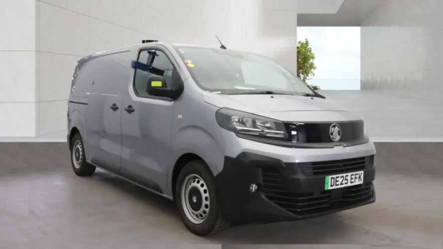 2025 Vauxhall Vivaro electric photo 1