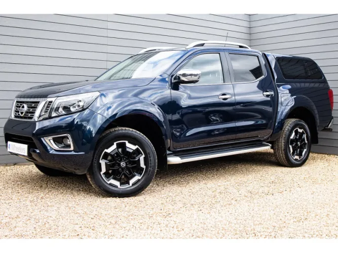 2021 Nissan Navara photo 1