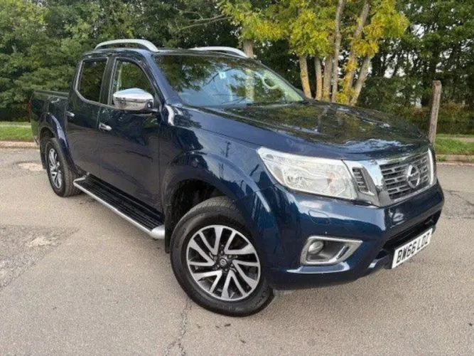 2017 NISSAN NAVARA photo 1