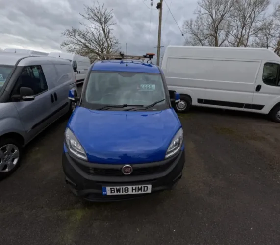2018 FIAT DOBLO photo 1