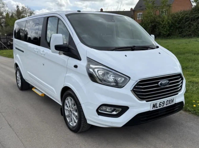 2019 FORD TOURNEO CUSTOM photo 1