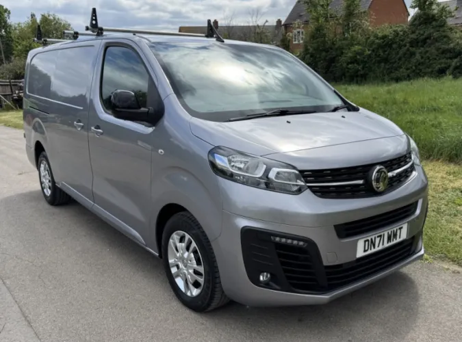 2022 VAUXHALL VIVARO photo 1