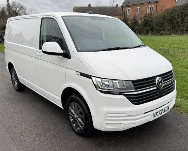 2022 VOLKSWAGEN TRANSPORTER photo 1