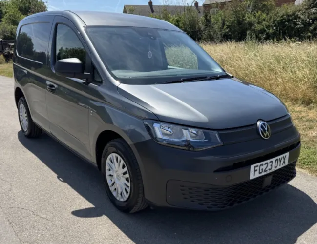 2023 VOLKSWAGEN CADDY photo 1