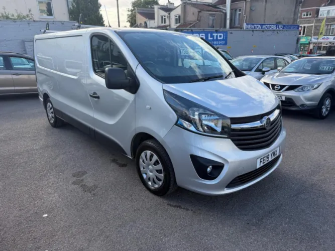 2019 VAUXHALL VIVARO photo 1