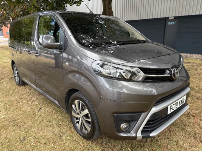 Toyota PROACE VERSO 2.0D photo 1