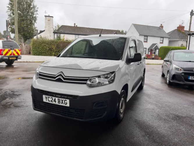 2024 CITROEN BERLINGO photo 1