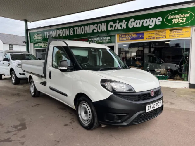 2020 FIAT DOBLO photo 1