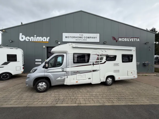 2017 Elddis Majestic 196 photo 1