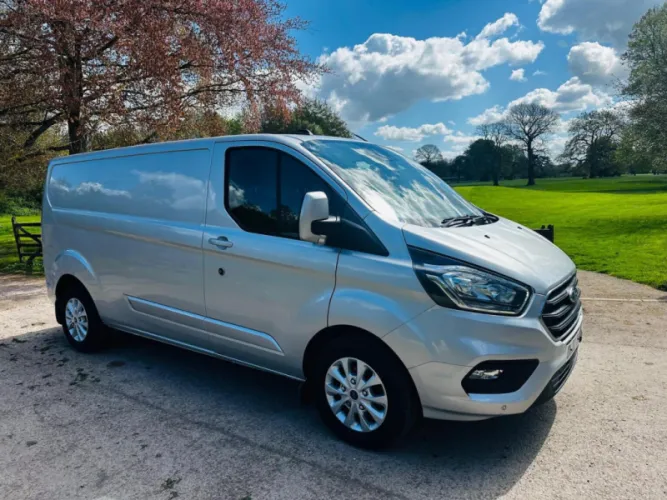 2022 FORD TRANSIT CUSTOM photo 1