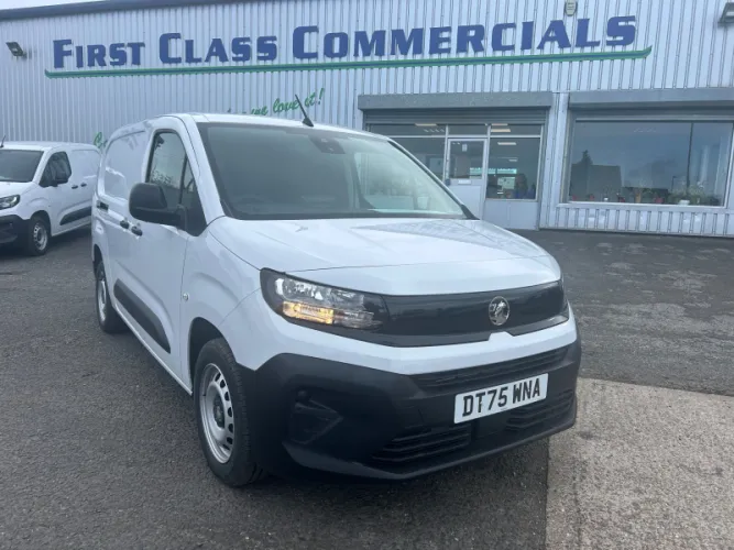 2026 Vauxhall Combo photo 1