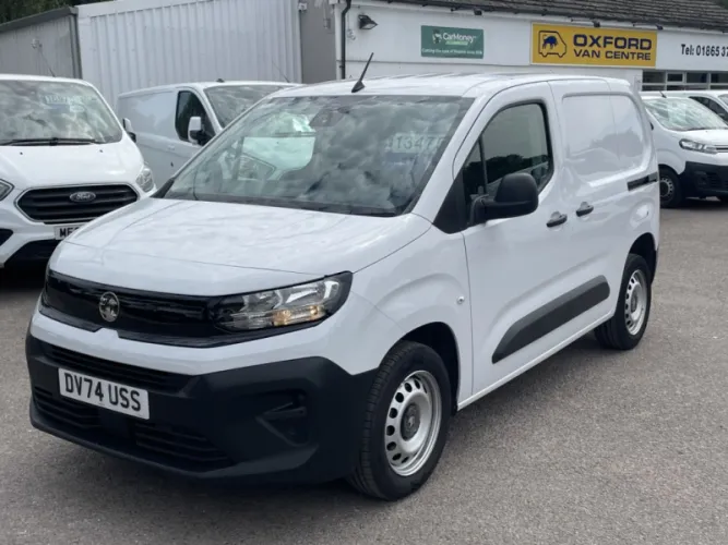 2024 VAUXHALL COMBO photo 1