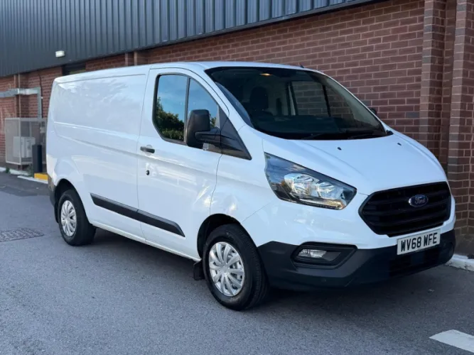 2018 Ford TRANSIT CUSTOM 2.0 photo 1