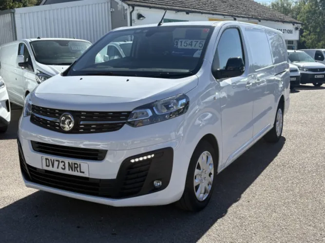 2023 VAUXHALL VIVARO photo 1
