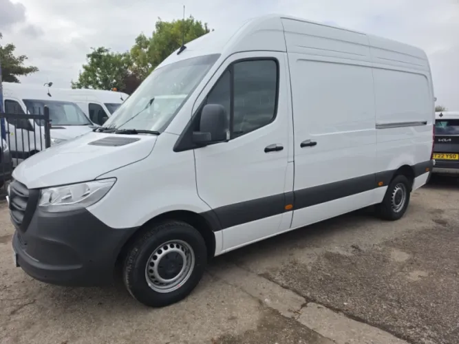 2024 MERCEDES-BENZ SPRINTER photo 1